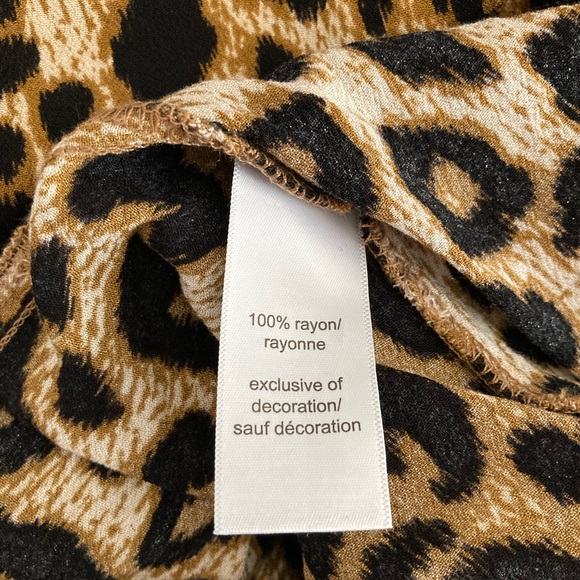 ⭐️$10 ITEM WAS $23 Maurices animal print top - Picture 4 of 4